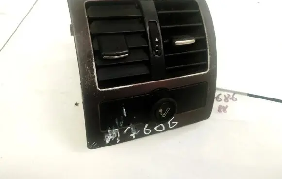 Audi A6 S6 C5 4B Dash center air vent grill 4B0819203E