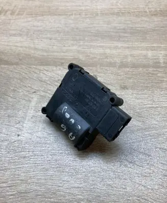 Audi A6 S6 C6 4F Air flap motor/actuator 4F0820511B 0132801369