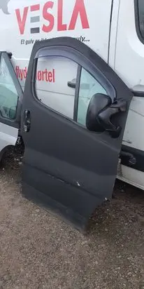 Opel Vivaro Front door