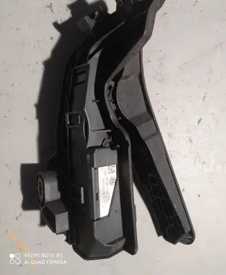 Volkswagen Golf V Accelerator throttle pedal 1K2721503M