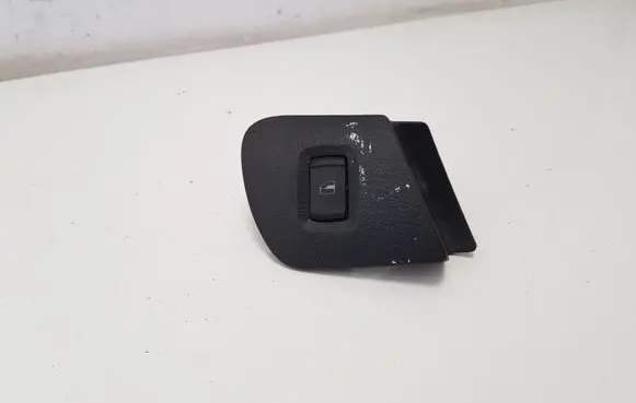 Skoda Octavia Mk1 (1U) Electric window control switch 1U1867186C