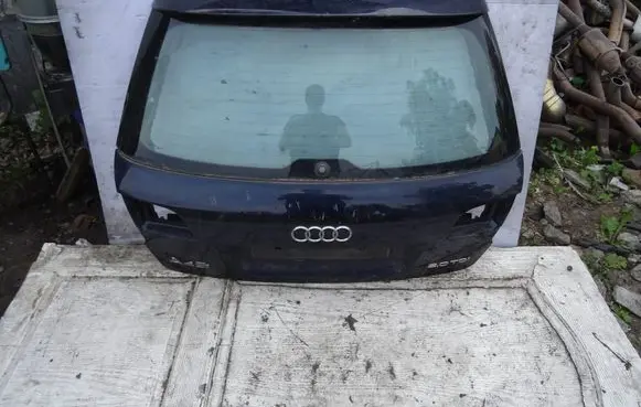Audi A4 S4 B7 8E 8H Tailgate/trunk/boot lid