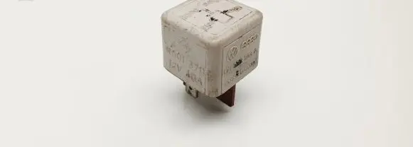 Volkswagen PASSAT B3 Other relay 171937503A