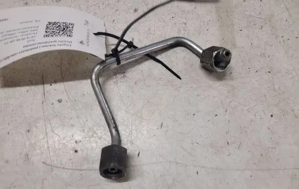 Fuel injector supply line/pipe