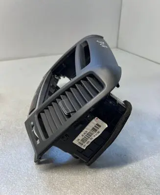 Hyundai Santa Fe Dash center air vent grill 974202B900