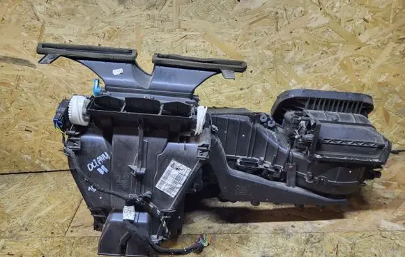 Skoda Octavia Mk2 (1Z) Interior heater climate box assembly 1Z1820003FA