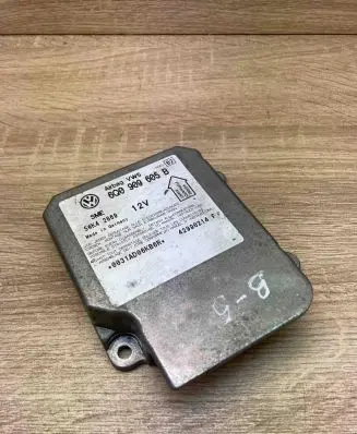 Volkswagen PASSAT B5 Airbag control unit/module 6Q0909605B