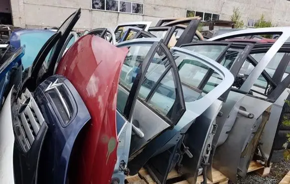 Audi A2 Front door melynos