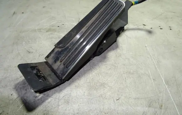 Infiniti Q50 Accelerator throttle pedal 180021NC0A 0280755153