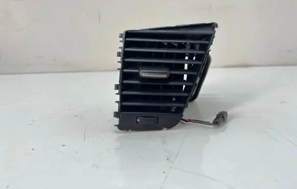 Audi Q5 SQ5 Dashboard side air vent grill/cover trim 8R1820901