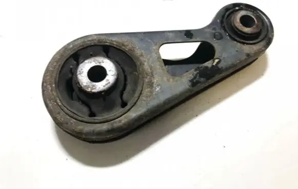 Toyota Prius (XW20) Engine mount bracket