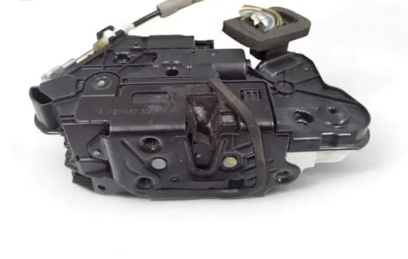 Seat Toledo IV (NH) Front door lock 5E2837016