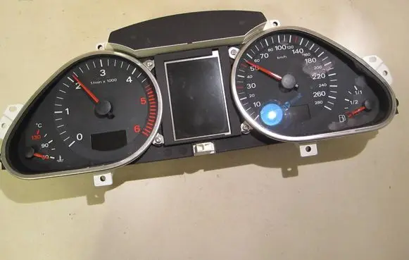 Speedometer (instrument cluster)