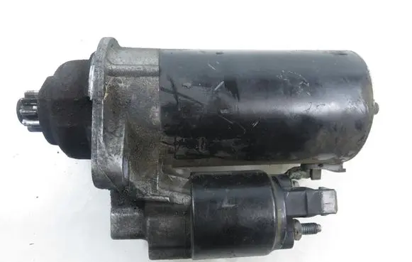 Volkswagen Polo IV 9N3 Starter motor 0001125042