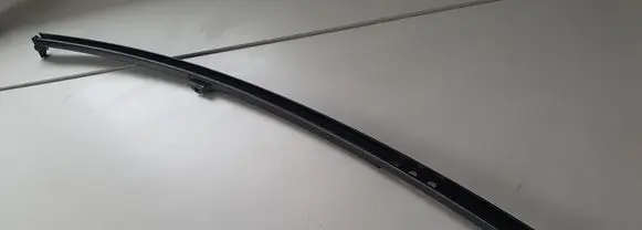 Toyota Verso Rear door windshield rail 