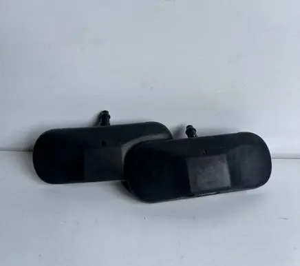 Volkswagen PASSAT B7 Windshield washer spray nozzle 5M0955985C