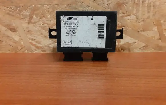 Volkswagen Sharan Immobilizer control unit/module 7MO953257R 98VW19A366DB