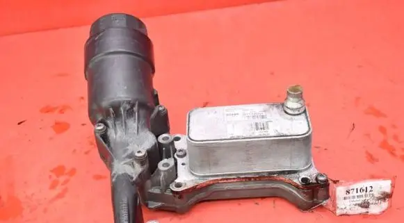 Engine oil radiator