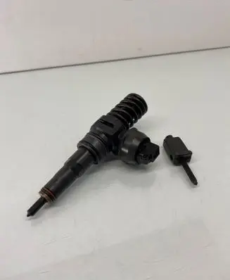Volkswagen Caddy Fuel injector 038130073BN