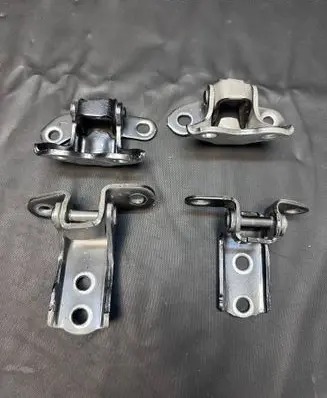 Toyota Hilux VIII Front door hinge set 687200D030 6874002070 687700D030