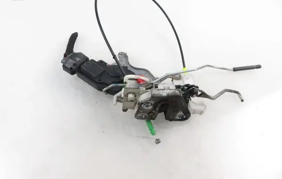 Peugeot 107 Front door lock 