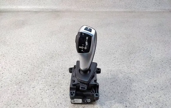 Gear shifter/selector