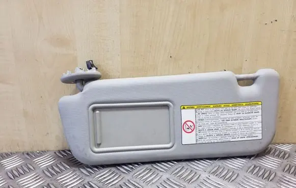 Toyota Avensis T270 Sun visor