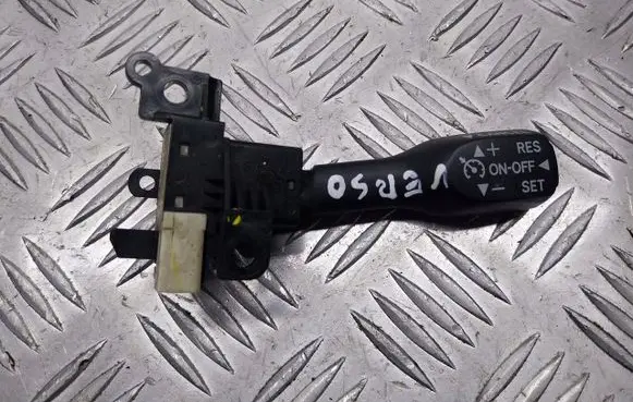 Toyota Corolla Verso AR10 Cruise control switch 18A174