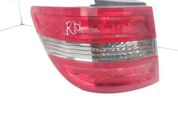 Mercedes-Benz B W245 Rear/tail lights A1698202564