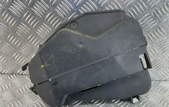 Nissan Qashqai Timing belt guard (cover) 135630596R