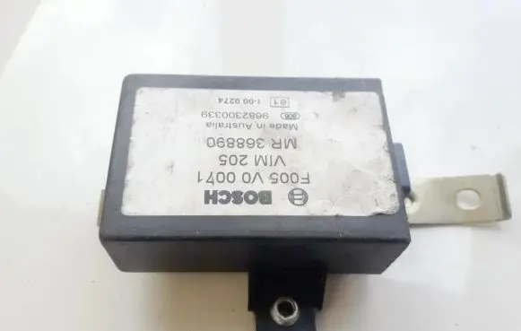 Mitsubishi Carisma Other control units/modules F005V00071 MR368890