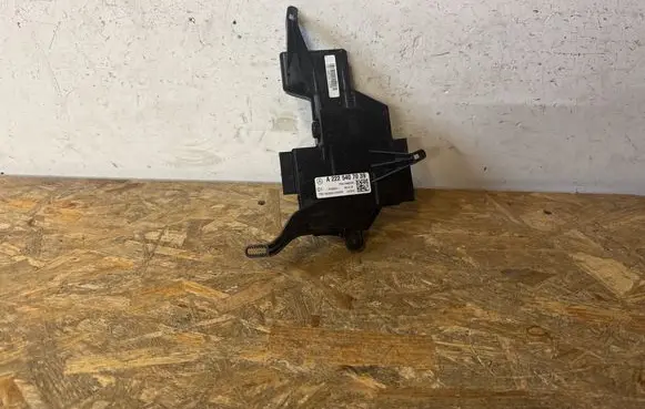 Mercedes-Benz S AMG W222 Fuse module A2225407039 ZGS001 P00169335