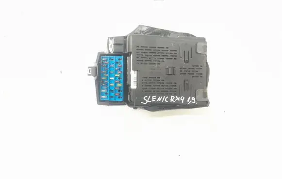 Renault Scenic RX Fuse box set 8200033521B S108502710