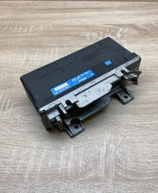 Mercedes-Benz E W124 ABS control unit/module 0055452132 0265101018