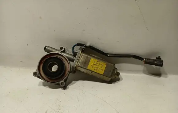 Nissan Patrol Y60 Rear door window regulator motor 8273106J00