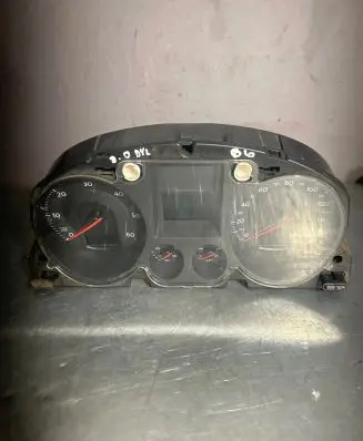 Volkswagen PASSAT B6 Speedometer (instrument cluster) A2C53194181