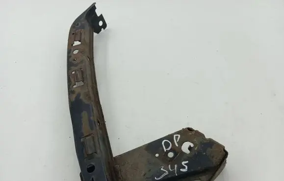 Honda CR-V Front bumper mounting bracket