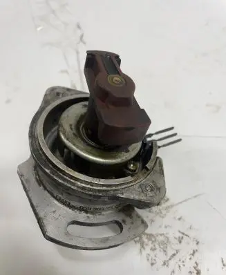Audi Coupe Spark distributor 053905205D