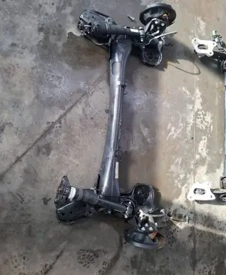 Peugeot 208 II Rear axle beam 