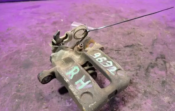 Audi A6 S6 C4 4A Rear brake caliper