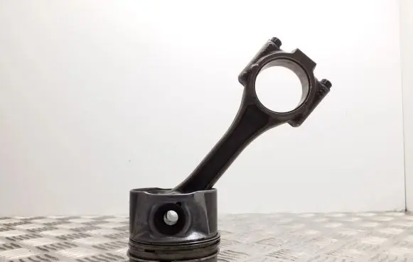 Skoda Octavia Mk2 (1Z) Piston with connecting rod 79L98 CAY 03LA