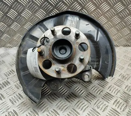 Lexus ES 250 - 300 - 330 Rear wheel hub 4230533050