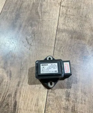 Mercedes-Benz E W211 ESP acceleration yaw rate sensor 0265005246 0023497