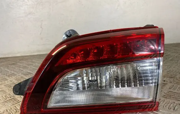 Subaru Outback (BS) Tailgate rear/tail lights 13260228 A045053 14069
