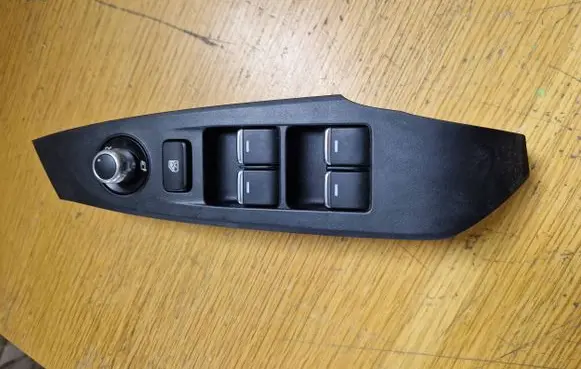 Mazda 6 Electric window control switch GMJ766350