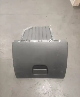 Renault Master III Glove box 685000045R