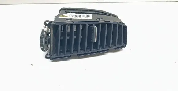 Hyundai Santa Fe Dash center air vent grill 974102B000