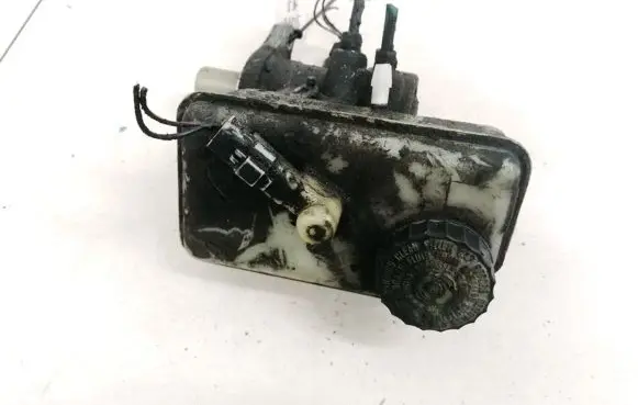 Renault Laguna II Master brake cylinder