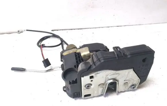 Mercedes-Benz E W211 Front door lock 2117200635