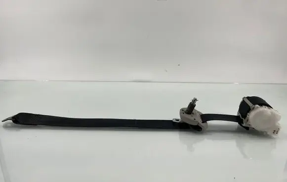 Toyota Corolla Verso AR10 Rear seatbelt H073801 R1390